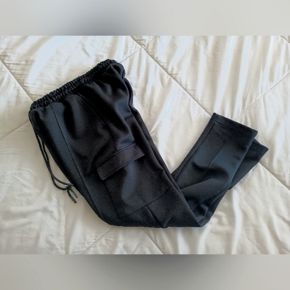 Boohoo Man Black Athletic Cargo Pants - Picture 1 of 3